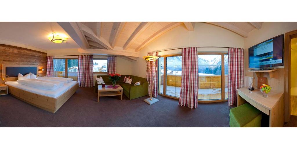 Hotel Huber Hochland Maurach  Room photo