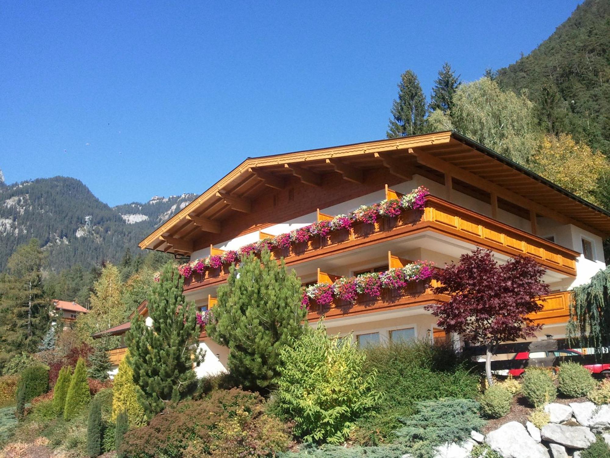 Hotel Huber Hochland Maurach  Exterior photo