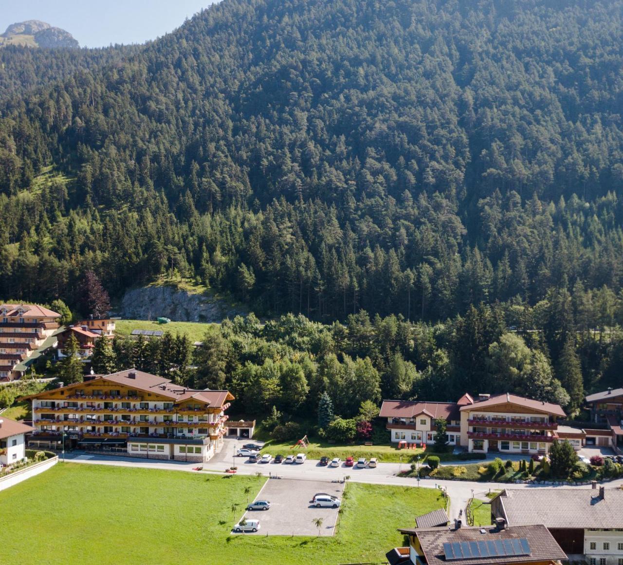 Hotel Huber Hochland Maurach  Exterior photo