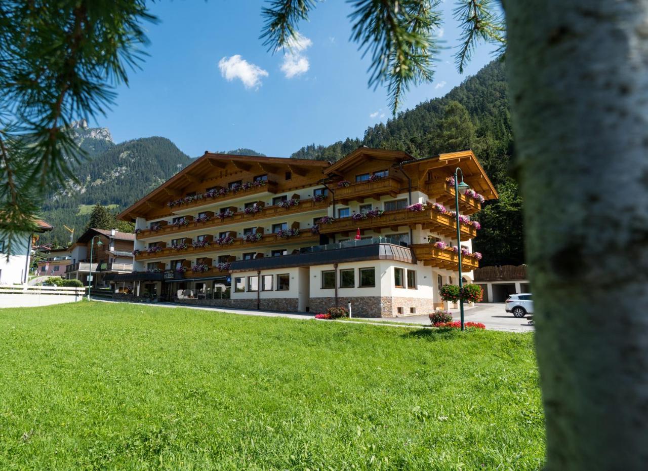 Hotel Huber Hochland Maurach  Exterior photo